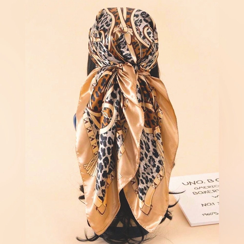 ⭐️New Women's Silky Scarf